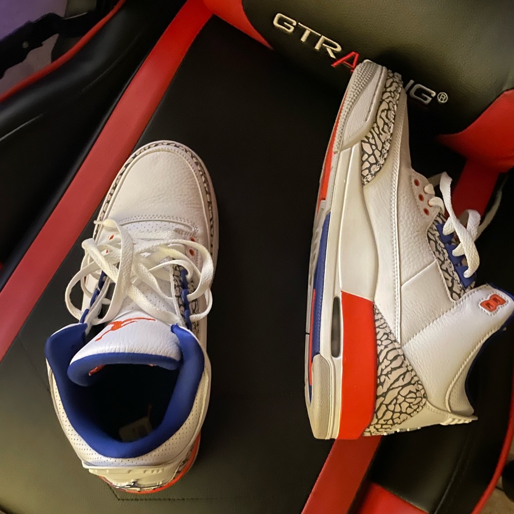 Jordan knick 3s.does not hav an box restaurant flipped for a low price